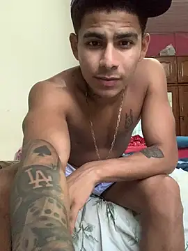 Snapshot of Novindot23cm chatting on 11, 5, 2026 Novindot23cm online show from 11, 5, 2026