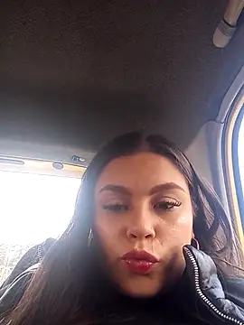 Laia  hadid online show from 26, 9, 2025