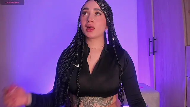 scarlett Collinss online show from 3, 6, 2026