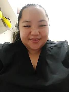 LianaCruzado online show from 17, 4, 2026