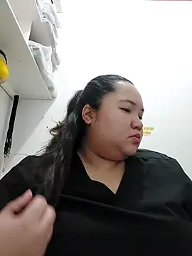 LianaCruzado online show from 25, 4, 2026