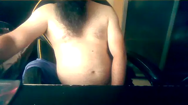 Snapshot of LondonMan1988 chatting on 4, 5, 2026 LondonMan1988 online show from 4, 5, 2026