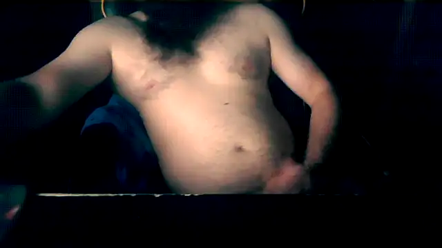 Snapshot of LondonMan1988 chatting on 13, 5, 2026 LondonMan1988 online show from 13, 5, 2026