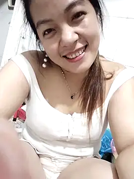 Snapshot of naop04 chatting on 13, 10, 2025 naop04 online show from 13, 10, 2025