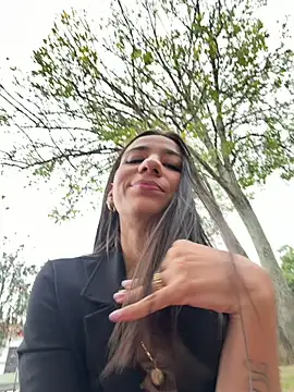 -juicy  online show from 8, 2, 2026