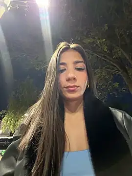 -juicy  online show from 9, 3, 2026