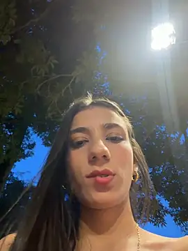 -juicy  online show from 13, 6, 2026