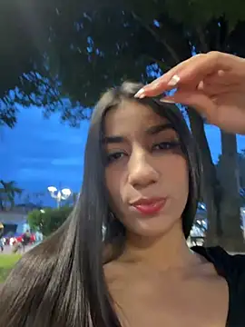 Snapshot of -juicy_ chatting on 4, 7, 2026 -juicy online show from 4, 7, 2026