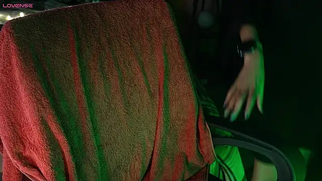 NidhiChandra online show from 18, 12, 2025