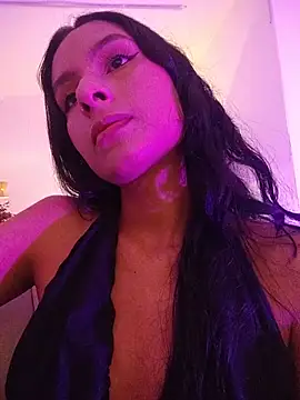 Snapshot of TharaMills chatting on 11, 7, 2026 TharaMills online show from 11, 7, 2026