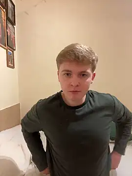 Snapshot of bigyoungman18 chatting on 4, 11, 2025 bigyoungman18 online show from 4, 11, 2025