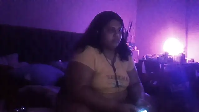 Snapshot of 1n0nlythroat chatting on 14, 6, 2026 1n0nlythroat online show from 14, 6, 2026