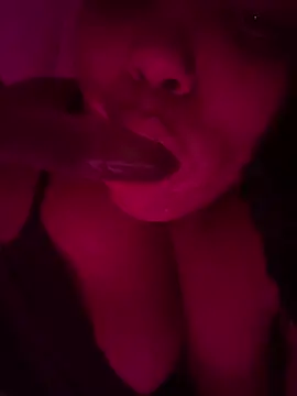Snapshot of 1n0nlythroat chatting on 24, 6, 2026 1n0nlythroat online show from 24, 6, 2026