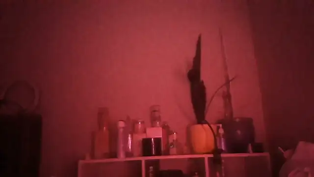 Snapshot of 1n0nlythroat chatting on 8, 7, 2026 1n0nlythroat online show from 8, 7, 2026