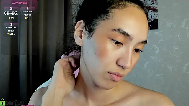 FlirtyAura online show from 1, 12, 2025