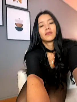 BellaFernandez   online show from 10, 9, 2025