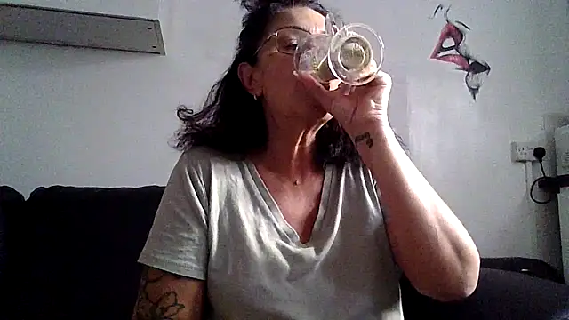 Snapshot of RubyyRosee chatting on 8, 7, 2026 RubyyRosee online show from 8, 7, 2026