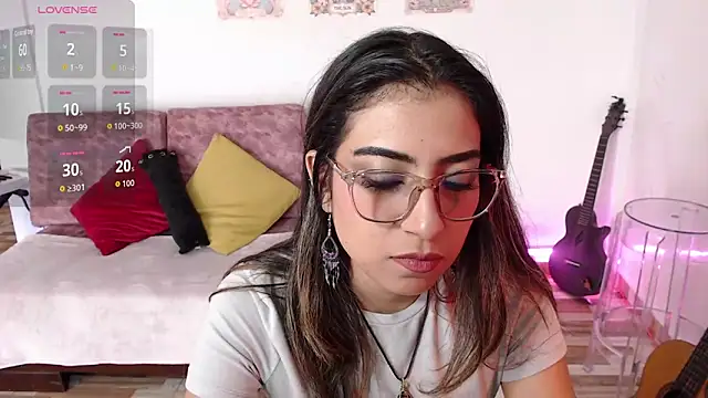 Susanahendrix online show from 4, 12, 2025