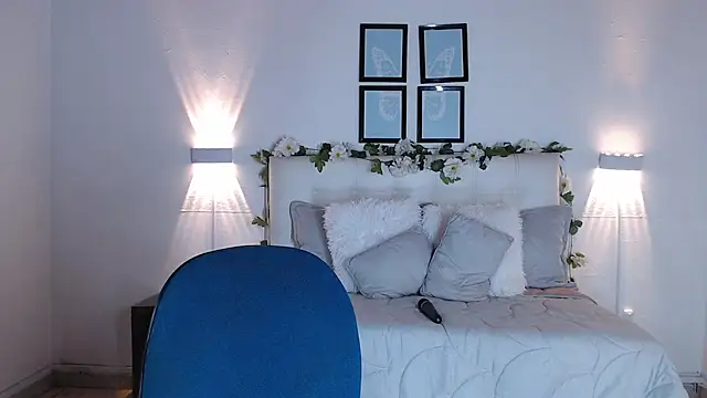 Megan 05  online show from 19, 9, 2025