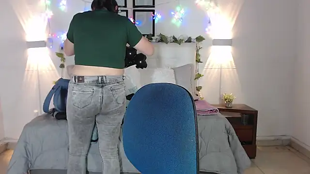 Megan 05  online show from 3, 3, 2026