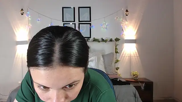 Megan 05  online show from 8, 4, 2026