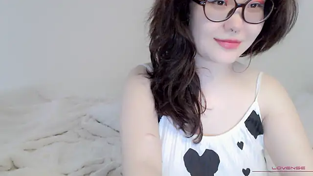 tsunade chan online show from 5, 10, 2025