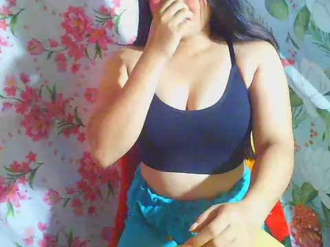 Katie Winslet online show from 3, 2, 2026