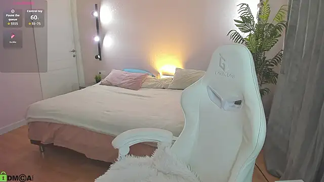 Snapshot of Marie_Ellie chatting on 4, 2, 2026 Marie Ellie online show from 4, 2, 2026