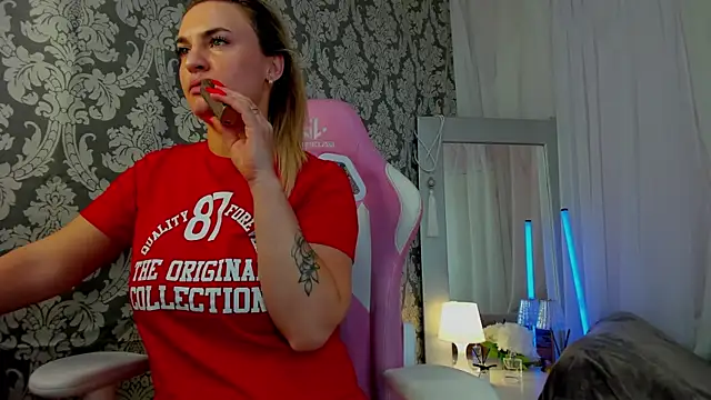 Snapshot of Marie_Ellie chatting on 31, 3, 2026 Marie Ellie online show from 31, 3, 2026