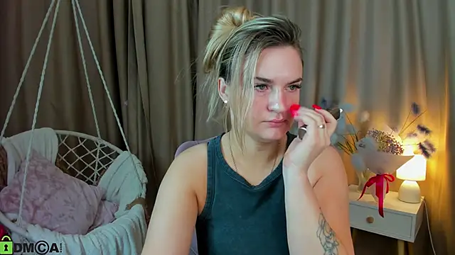 Snapshot of Marie_Ellie chatting on 2, 4, 2026 Marie Ellie online show from 2, 4, 2026