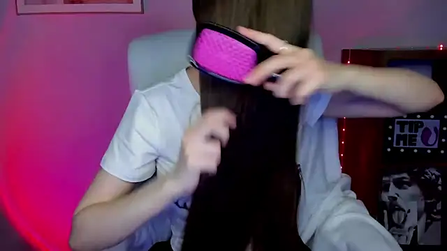 LuxMaya online show from 16, 4, 2026