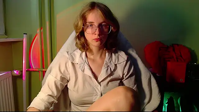 juicyPenny online show from 13, 7, 2026