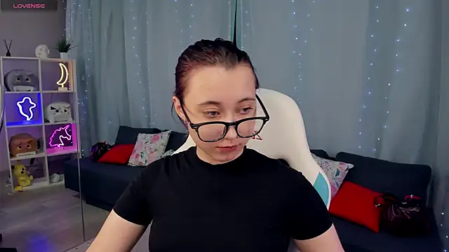 ClaraParks online show from 1, 12, 2025