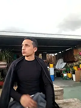 Dani22cmhot online show from 14, 1, 2026