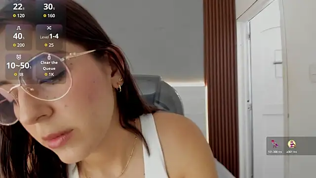 Snapshot of Emmy_Meadows chatting on 22, 10, 2025 Emmy Meadows online show from 22, 10, 2025