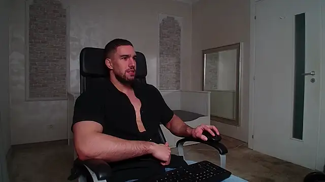 Snapshot of IvanHydee chatting on 3, 12, 2025 IvanHydee online show from 3, 12, 2025