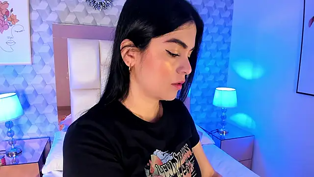 Sasha  sims   online show from 24, 10, 2025