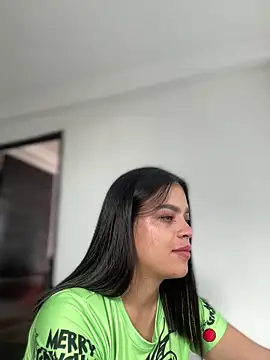 JuanitaMore01 online show from 17, 12, 2025