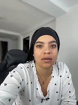 JuanitaMore01 online show from 29, 3, 2026