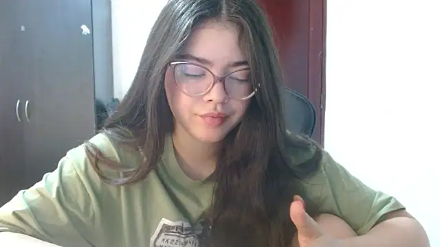 Snapshot of Valentina2390 chatting on 21, 6, 2026 Valentina2390 online show from 21, 6, 2026