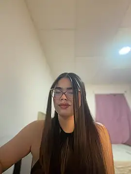 Snapshot of Valentina2390 chatting on 3, 8, 2026 Valentina2390 online show from 3, 8, 2026
