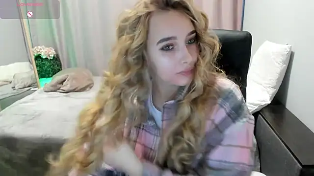 TaisiaHot online show from 9, 3, 2026