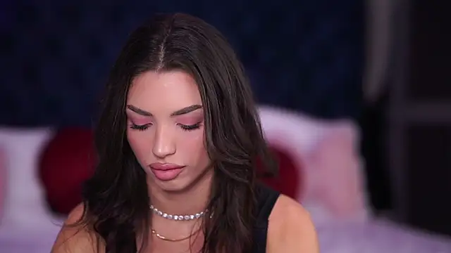 LalaRoze online show from 12, 11, 2025