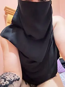  Laiali  online show from 25, 4, 2026