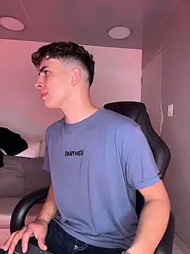 AdrianRinaldi online show from 5, 3, 2026