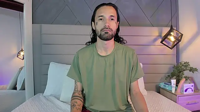 Hisoka 011 online show from 2, 11, 2025