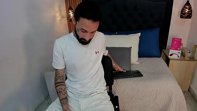 Hisoka 011 online show from 17, 4, 2026