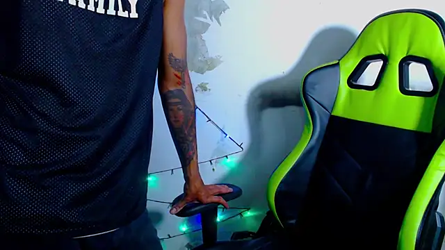 Snapshot of sensualduo chatting on 21, 12, 2024 sensualduo online show from 21, 12, 2024