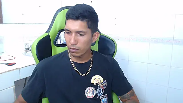 Snapshot of sensualduo chatting on 14, 3, 2025 sensualduo online show from 14, 3, 2025