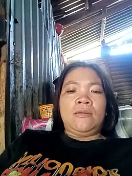 Snapshot of Sweet_dhea05 chatting on 17, 11, 2025 Sweet dhea05 online show from 17, 11, 2025